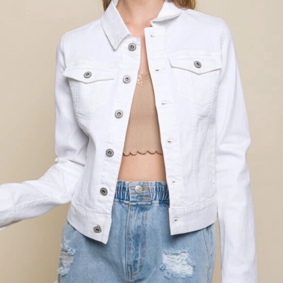 NWT Love Tree Women White Denim Jacket Size M Silver Buttons Distressed Stretch - Picture 1 of 7